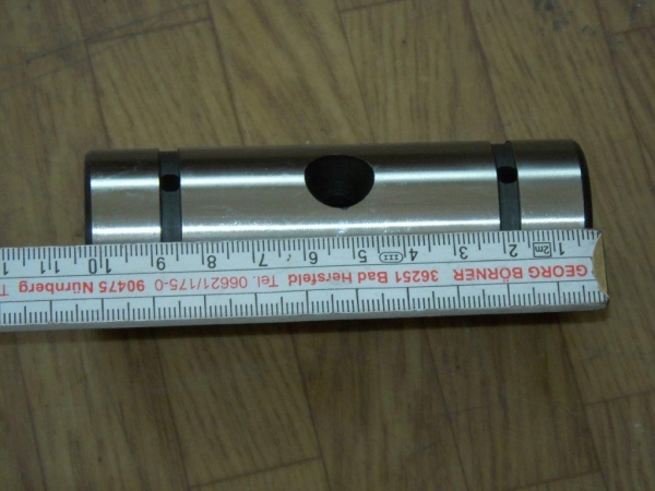 Bolzen für Umlenkhebel Vorderachse UTB 300 445 550 Fiat 415 450 480 540 640