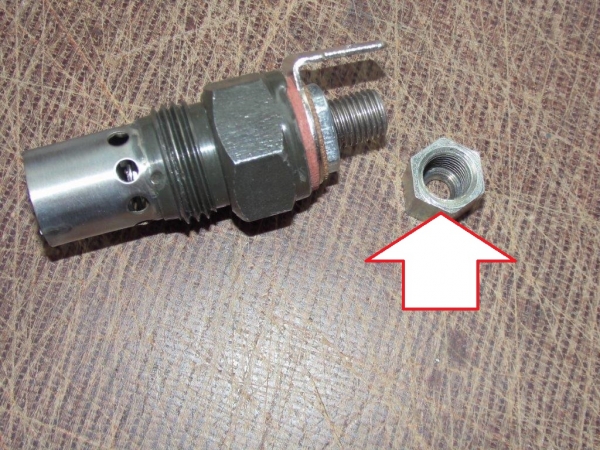 MUTTER 3/8-24UNF passend auf das Gewinde der Flammglühkerze UTB + Fiat 450 480 640 780 55.46, 65.46, 70.56