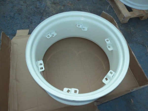Felgen Ring  hinten 13 x 28 Zoll Traktor UTB + Fiat incl. Versandkosten