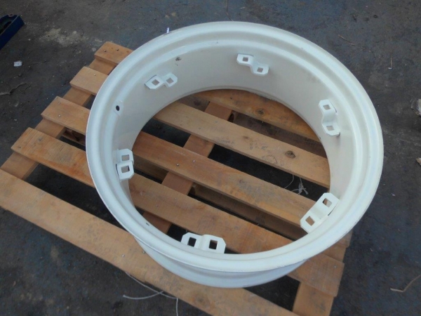 Felgen Ring hinten 11 x 28 Zoll Traktor UTB + Fiat incl. Versandkosten