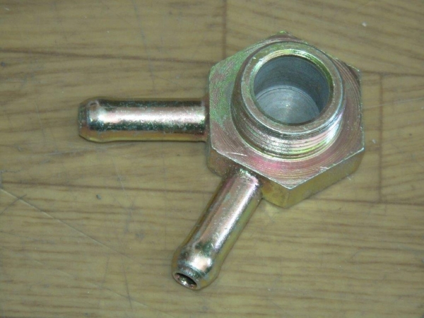 Tankanschluß für Rücklaufleitung UTB Fiat 450 - 640