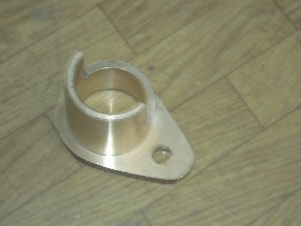 Lagerflansch Buchse links ausgespart für Bremse UTB Fiat 450 480 640 55.46 65.46 70.56