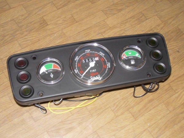 Amaturenbrett Instrumententafel Fiat 480 - 640