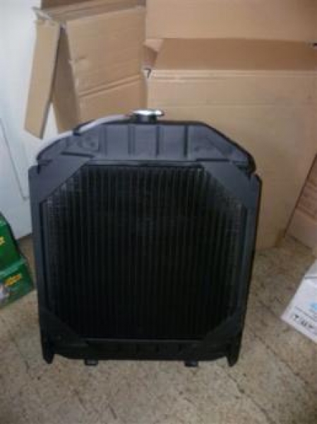 Kühler UTB  U 300 445 550 TIH SV445 Fiat R 450 incl. Versandkosten