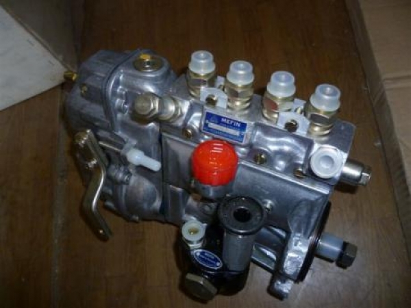 Einspritzpumpe UTB U 650 651 und Raupe S 651 original Meffin