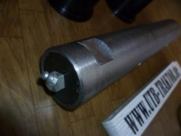 Bolzen  für Vorderachse UTB 650 kompl. mit Buchsen