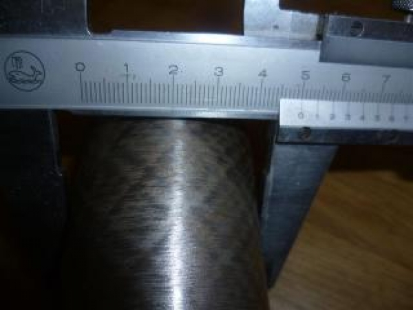 Bolzen  für Vorderachse UTB 650 kompl. mit Buchsen