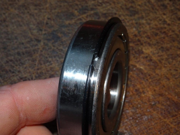 Kugellager Fiat UTB 6306 ZNR mit Nut + Ring