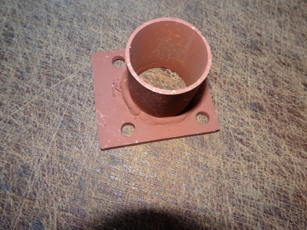 Stutzen auf Thermostat UTB 550 640 643 - braun