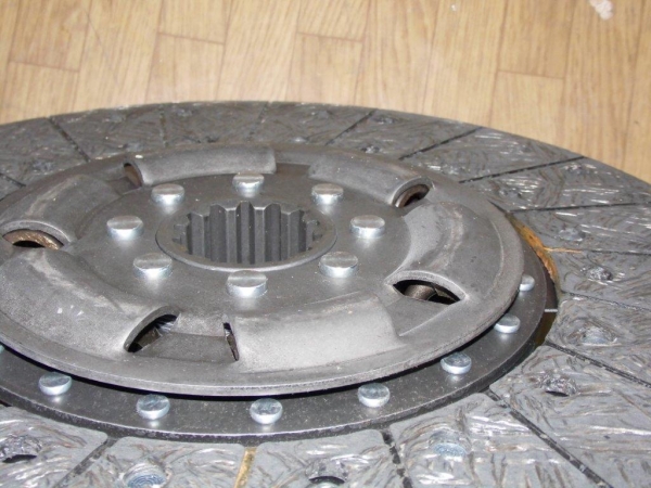 Kupplungsscheibe Fahrkupplung Fiat Traktor 540 780 55.90 - 60.90 55.46 DT 55.66 DT 60.46 60.66 60.66DT 65.46DT 70.66 80.66