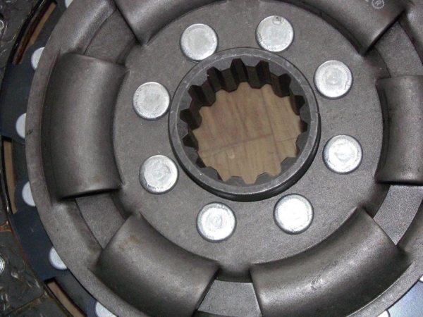 Kupplungsscheibe Fahrkupplung Fiat Traktor 540 780 55.90 - 60.90 55.46 DT 55.66 DT 60.46 60.66 60.66DT 65.46DT 70.66 80.66