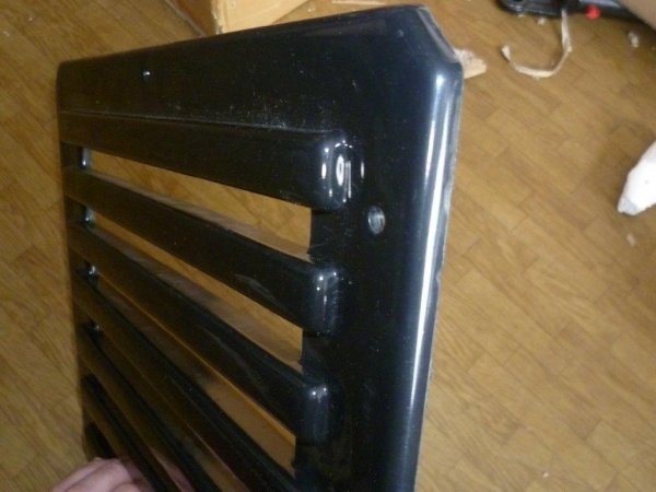 Grill unten schwarz TIH UTB 300 445 550 640