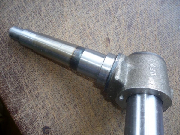 Achsschenkel UTB 445 links