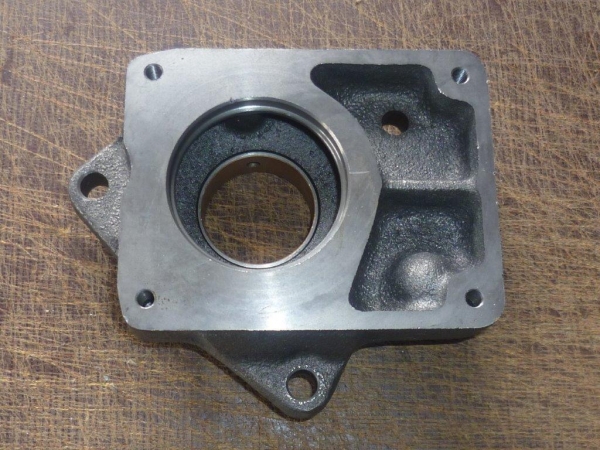 Adapter Aufnahme für Hydraulikpumpe TIH + UTB Fiat