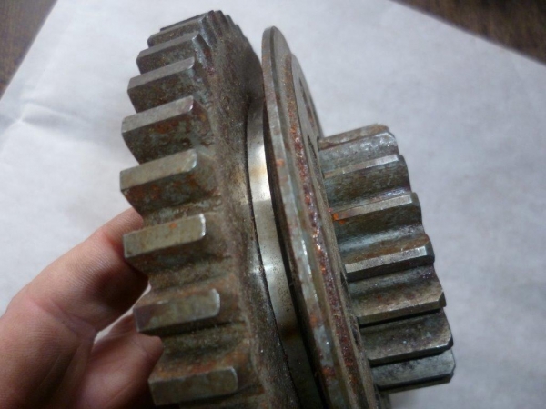 Zahnrad Allrad im Differenzial mit Nut für Bremsklotz UTB Fiat 45/20