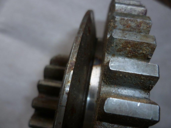 Zahnrad Allrad im Differenzial mit Nut für Bremsklotz UTB Fiat 45/20