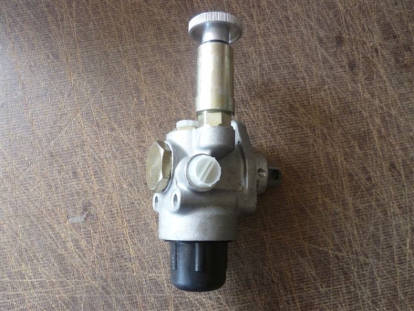 Handförderpumpe Dieselpumpe IFA L60