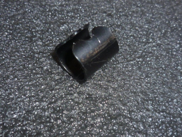 Buchse Haltespange für Kugelkopf TIH UTB