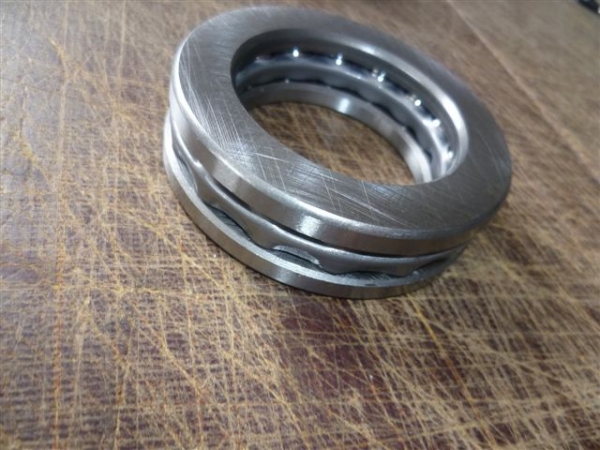 Lager Achsschenkel Vorderachse 3 Teilig UTB 550 + 300