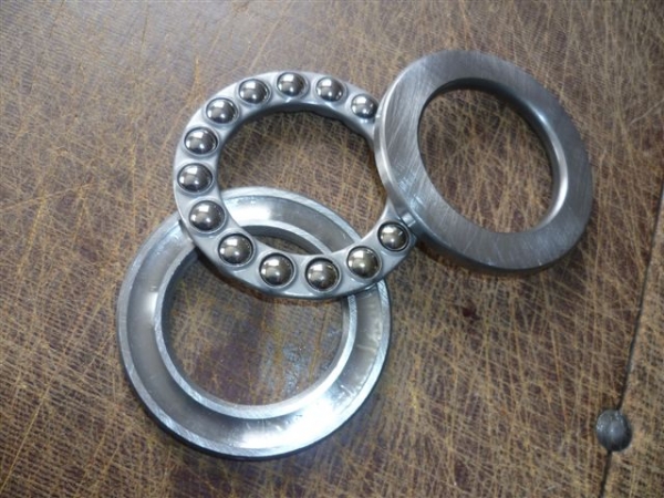 Lager Achsschenkel Vorderachse 3 Teilig UTB 550 + 300