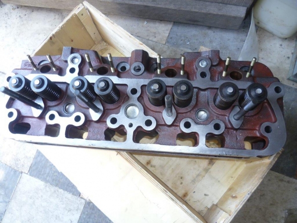 Zylinderkopf UTB 650 + 651 + Raupe S651 incl. Versandkosten !!!