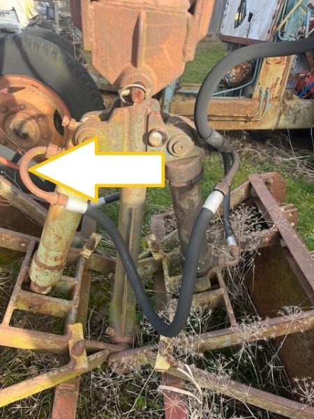 Hydraulikverschraubung am Greifer für T157