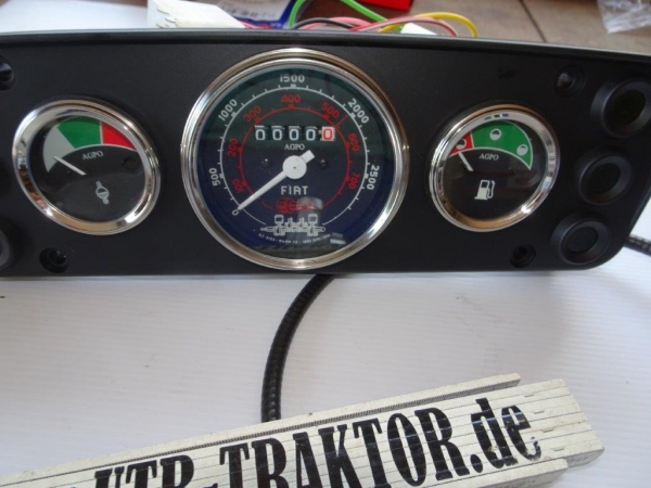 Amaturenbrett Instrumententafel mit Tachowelle + Tachoantrieb UTB 445  + 550 + 550IF