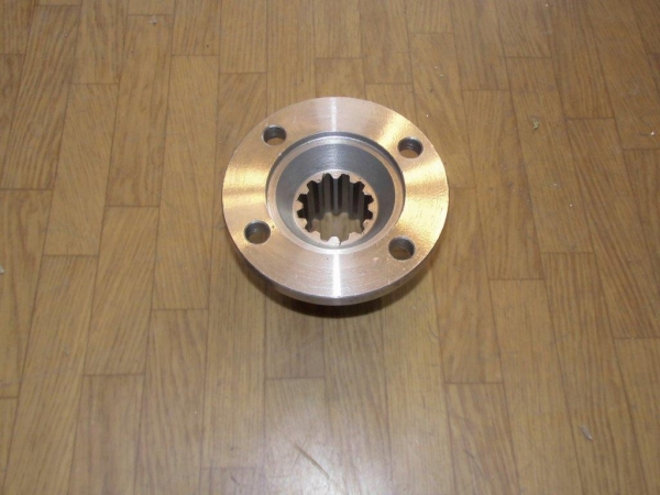 Flansch für Kardanwelle an der Vorderachse UTB + Fiat Allrad DT z.B. R450DT 400DT 450DT 550DT ...