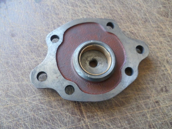 Deckel für Lenkgetriebe mit Buchse TIH FIAT UTB 445 550