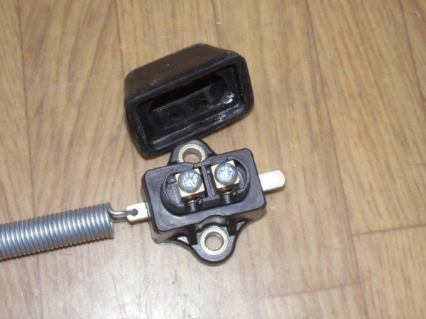 Bremslichtschalter Top Qualität mit Gummiabdeckung UTB Fiat Traktor