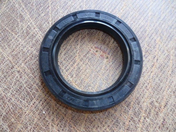 Simering Welle Getriebe Eingang UTB 550 , 640