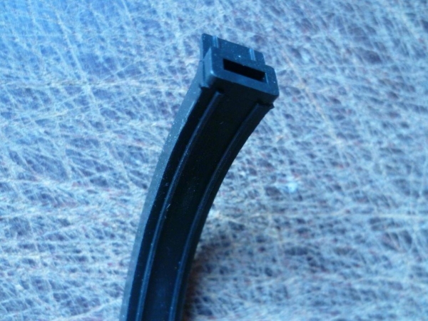 Gummi Halbschale klein vorn für Ölwanne UTB TIH Fiat 400 450 480 540 550 640 780 ...