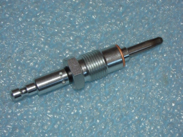 Glühkerze 12 Volt Fiat + Ford Traktor 4129674 44000202 980611