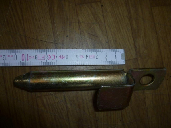 Bolzen für Oberlenker mit Blech UTB Fiat 450 480 640 55.46 . . .