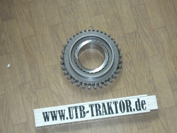 Zahnrad Getriebe 4. Gang untere Welle UTB + Fiat 540 640 55.46 65.46 70.56